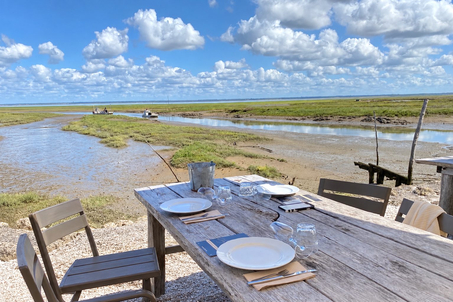 Table dressée face au Bassin à Gujan-Mestras