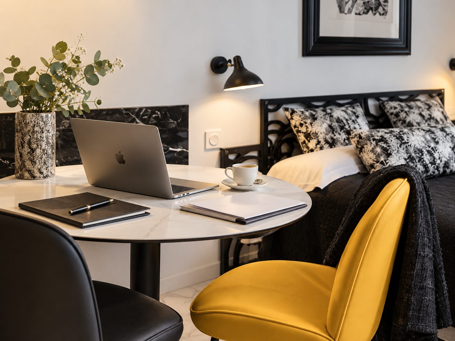 Suite aménagée pour un séjour professionnel à L’Adresse du Bassin